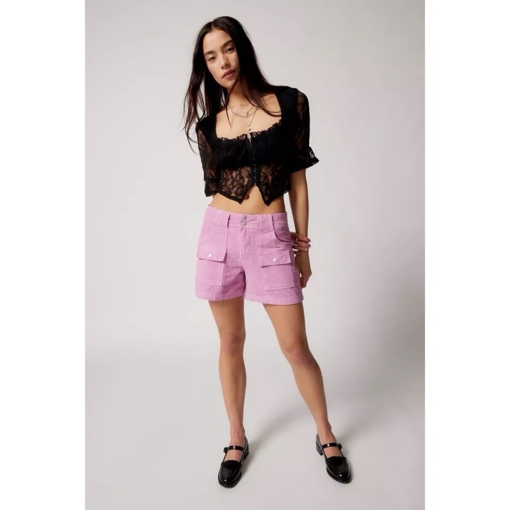 Urban Outfitters BDG Zoey Low‎ Rise Corduroy Cargo Shorts Size 4